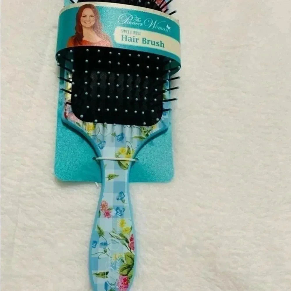 New Pioneer Woman Vintage Floral
Hair Brush